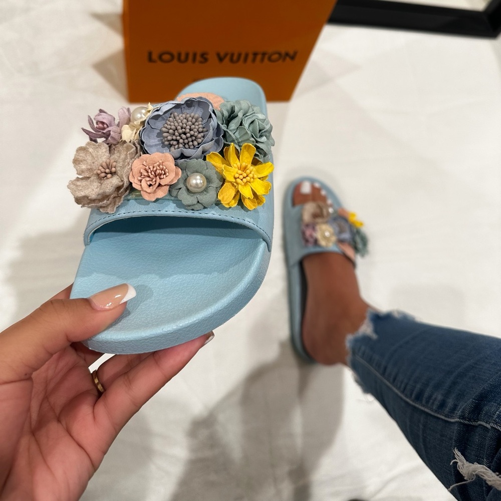 Sky Blue Garden Slides 🌸 - Picture 2 of 5
